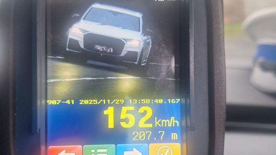 152 km/h w zabudowanym. Kierowca audi zapłacił za brawurę