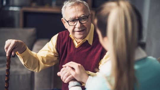 Alzheimer – sejmik Mazowsza wspiera budowę domów dziennego pobytu seniorów