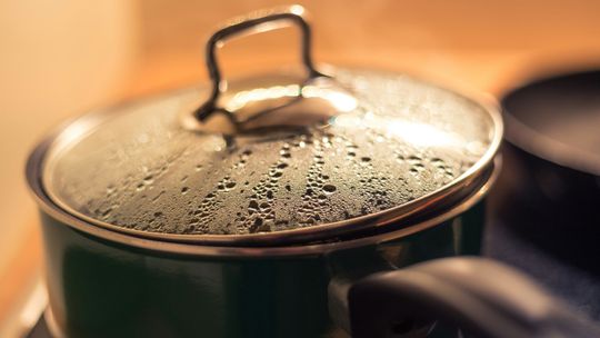 Zamiast specjalistycznego urządzenia… garnek