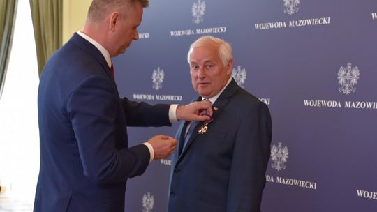 Antoni Frąckiewicz ze Srebrnym Krzyżem Zasługi