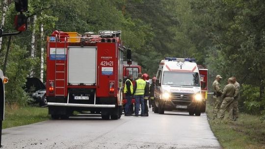 Audi w drzewo. W środku narkotyki