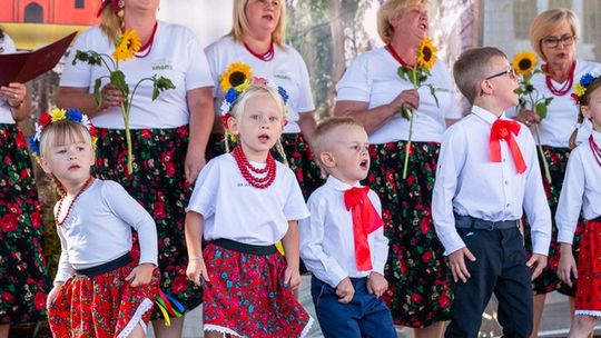 Barwne dożynki w Miastkowie Kościelnym 