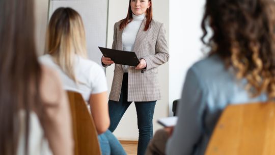 Bezpieczeństwo i organizacja – dlaczego szkolenie z imprez masowych to inwestycja w przyszłość branży eventowej?