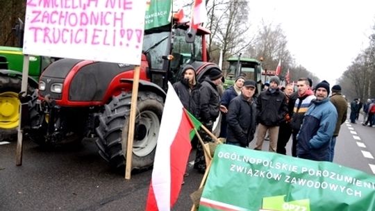 Blokada DK 17 rozpoczęta. Rolnicy zdeterminowani