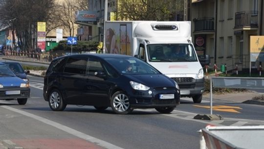 Budują rondo pod market. Początek utrudnień w ruchu