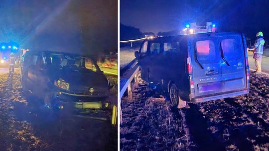 Bus wjechał w barierki na S17