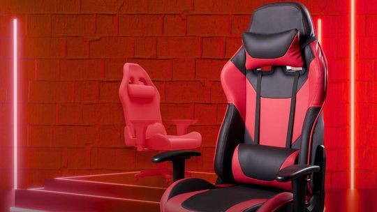 Czerwone fotele gamingowe – dlaczego warto, dla kogo są idealne i do jakiego gaming roomu pasują?