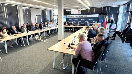 20 mln z KPO i konflikt o wkład własny. Burzliwa sesja rady powiatu