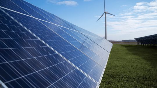 Dlaczego warto współpracować z Emiter jako dystrybutorem fotowoltaiki?