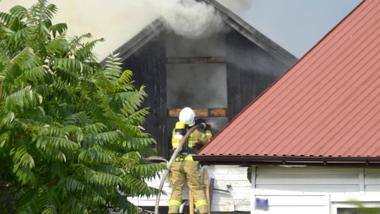 Duży pożar pod Garwolinem. Dym widać z kilku kilometrów