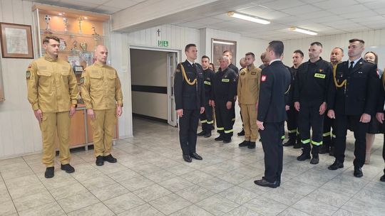 Dwóch nowych strażaków w szeregach PSP