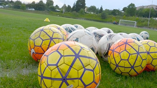 Emocjonujące mecze w pucharze. Sęp i Orzeł grają dalej