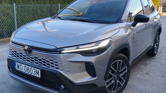 Gmina Wilga stawia na ekologię – w projekcie „Mazowsze bez smogu” kupiła hybrydową Toyotę