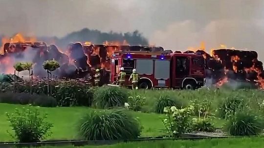 Groźny pożar w gminie Górzno. Ogień zagrażał domowi