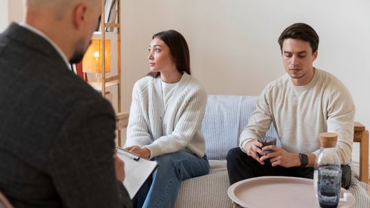 Jak wybrać psychoterapeutę dla par w Warszawie?