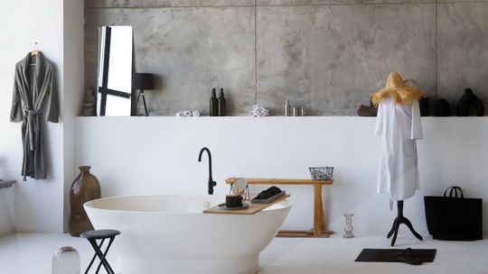 Jak zaplanować funkcjonalną łazienkę w małym mieszkaniu?