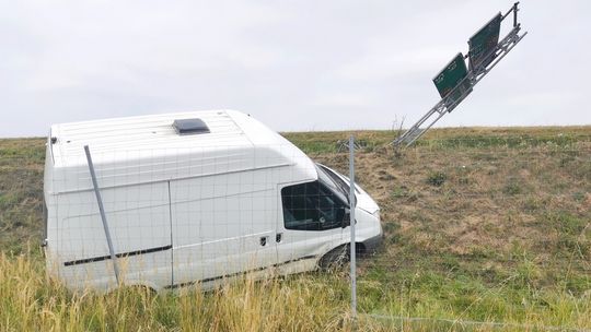 Kierowca busa zasnął na S17