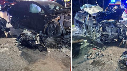 Kierowca Tesli wymusił pierwszeństwo. Dwie osoby w szpitalu