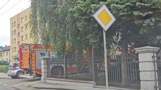 Kolejna ewakuacja szkoły po zgłoszeniu o ładunku wybuchowym