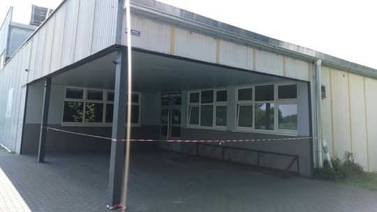 Kolejna odsłona sporu o dach basenu w Miętnem