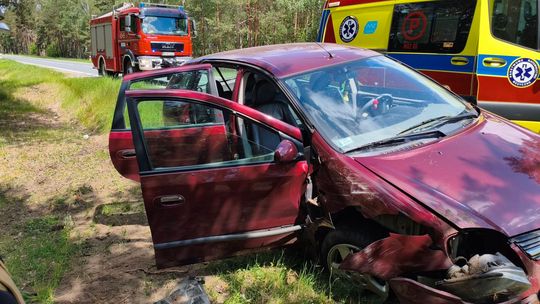 Kolizja na ekspresówce i auto w rowie na nadwiślance