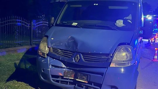 Kolizja w Puznówce. Renault uderzyło w tył Peugeota