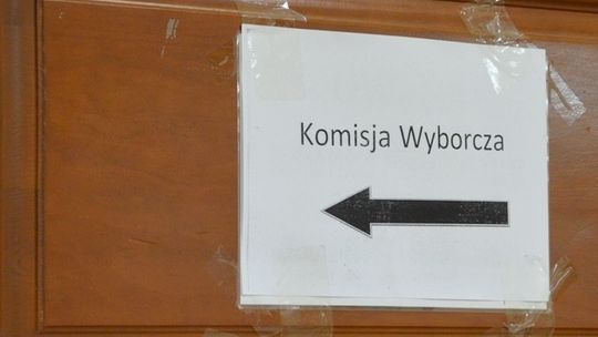 Komisarz wyborczy rozstrzygnął sprawę „podwójnych list”