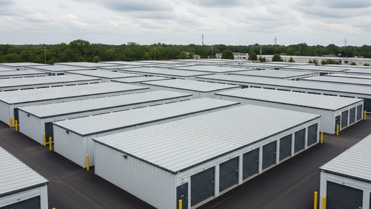 Kontener magazynowy – idealne rozwiązanie na sezonowe produkty!