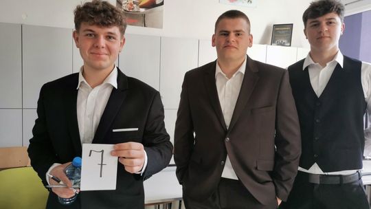 Maturzyści na start! Ponad 1000 uczniów z powiatu rozpoczyna egzamin dojrzałości