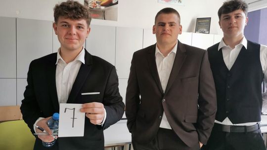 Maturzyści na start! Ponad 1000 uczniów z powiatu rozpoczyna egzamin dojrzałości