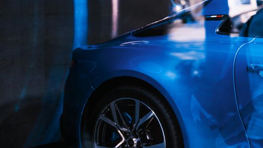 Na czym polega korekta lakieru i kiedy warto ją wykonać