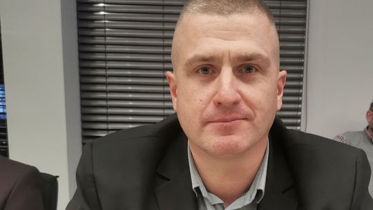 Nadzwyczajna sesja w powiecie. W programie odwołanie przewodniczącego i pensja starosty