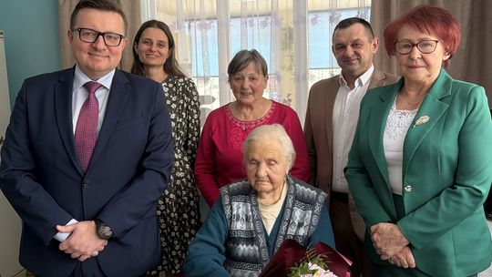 Najstarsza mieszkanka gminy Trojanów świętowała wyjątkowy jubileusz Najstarsza mieszkanka gminy Trojanów świętowała wyjątkowy jubileusz