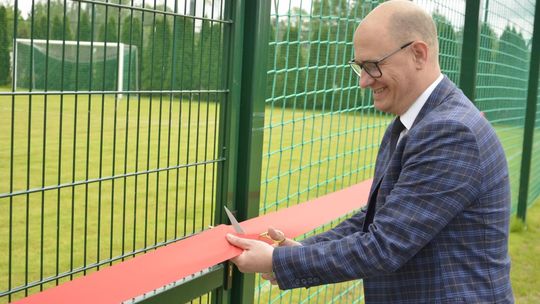 Nowe boisko w Rębkowie otwarte. Inwestycja kosztowała blisko 730 tys. zł
