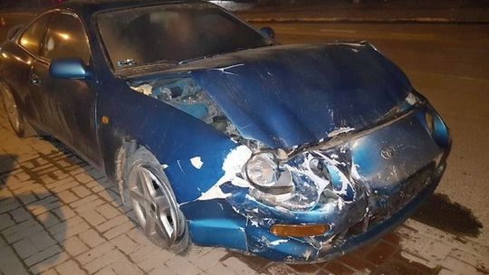 Pędził toyotą. 22-latek stracił prawko