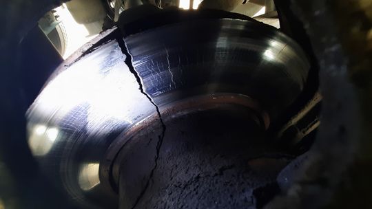 Pęknięte hamulce w naczepie. ITD zatrzymała zestaw na S17