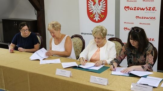 Pieniądze dla Pilawy - na pracownię i boisko