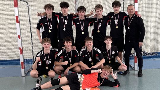 Piłkarze Ogólniaka najlepsi w powiecie