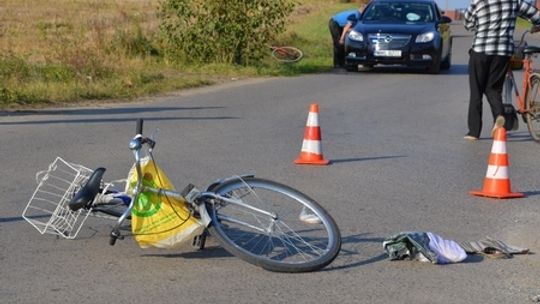 Po zderzeniu z rowerzystą zaparkował w rowie