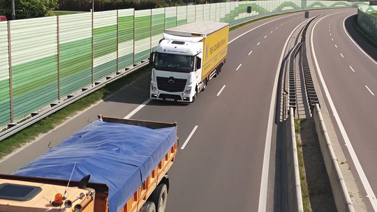 Policjanci zatrzymali pijanego kierowcę ciężarówki na S17. Miał ponad 3,5 promila