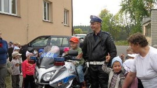 Policjantów dobre rady dla najmłodszych