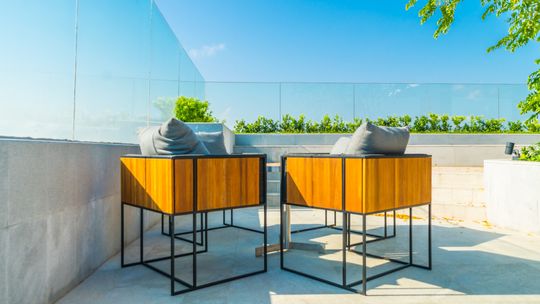 Poradnik: Jak skutecznie przeprowadzić renowację tarasów w Warszawie