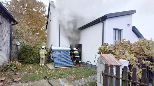 Pożar w Kolonii Zabruzdy. Strażacy interweniowali przez 2,5 godziny