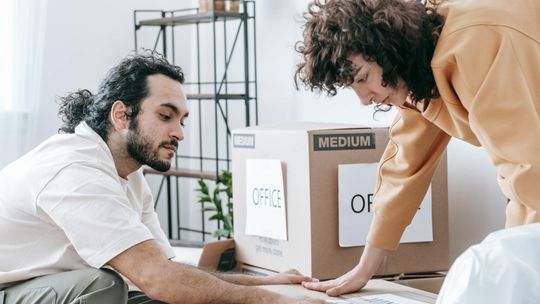 Przeprowadzki firm w Warszawie: praktyczny poradnik