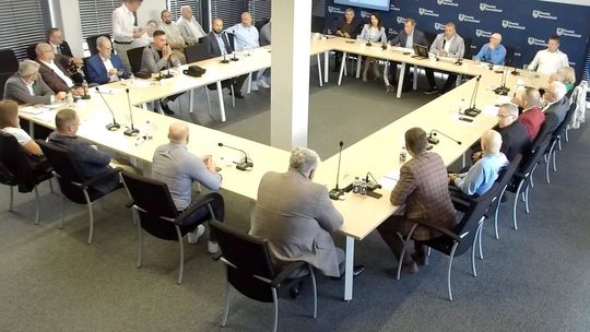 Rada powiatu postawiła się zarządowi. Poszło o pieniądze dla ośrodka w Miętnem
