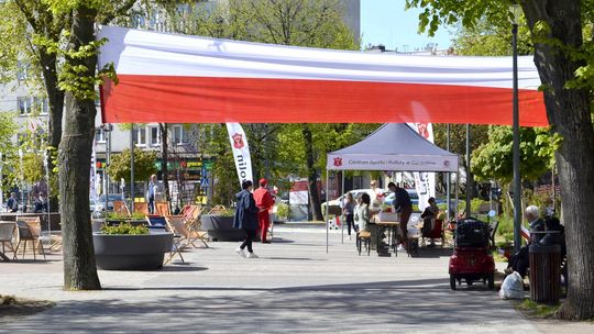 Razem pod biało-czerwoną. Patriotyczny piknik przyciągnął mieszkańców Garwolina