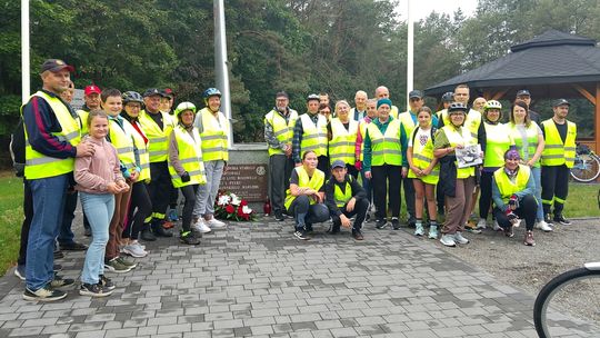 Rowerzyści odkrywali historię regionu podczas rajdu "Rowerem przez dwa województwa"