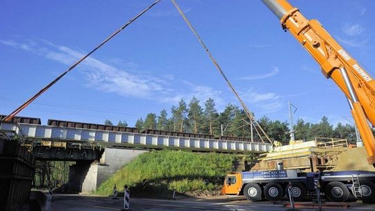 Rozpoczyna się wyburzanie wiaduktu w Trąbkach. Będą utrudnienia