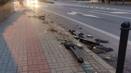 Ściął słupki w centrum Garwolina. Zgłosił się na policję