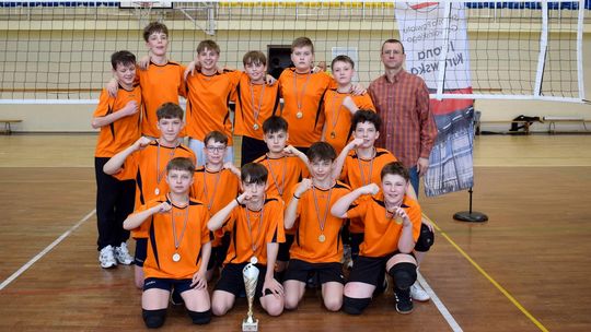Siatkarze ze szkoły podstawowej w Górznie mistrzami powiatu